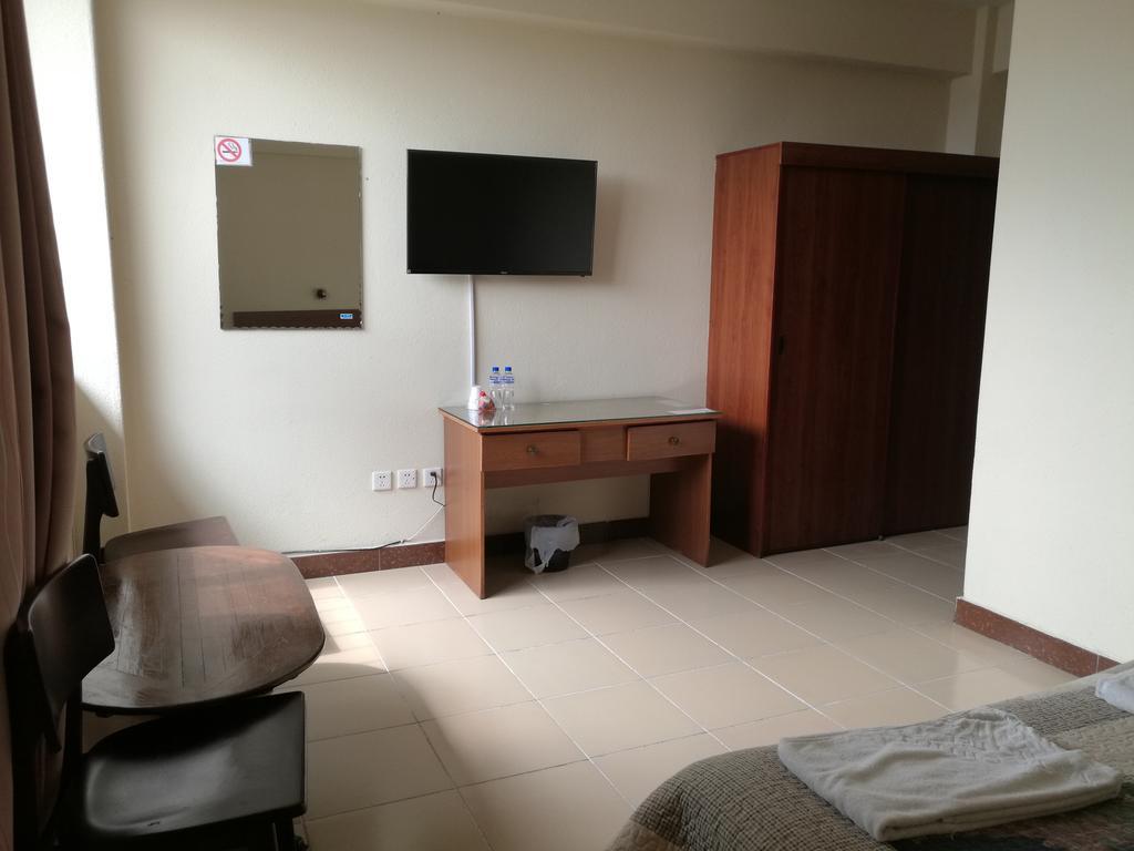 Hotel Ta Ta Chino La Brigada Ngoại thất bức ảnh