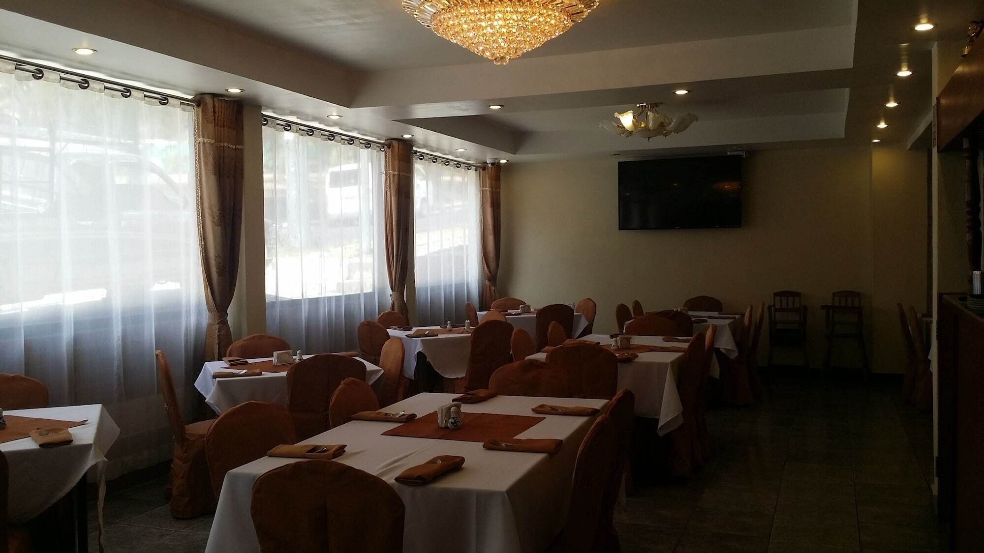 Hotel Ta Ta Chino La Brigada Ngoại thất bức ảnh